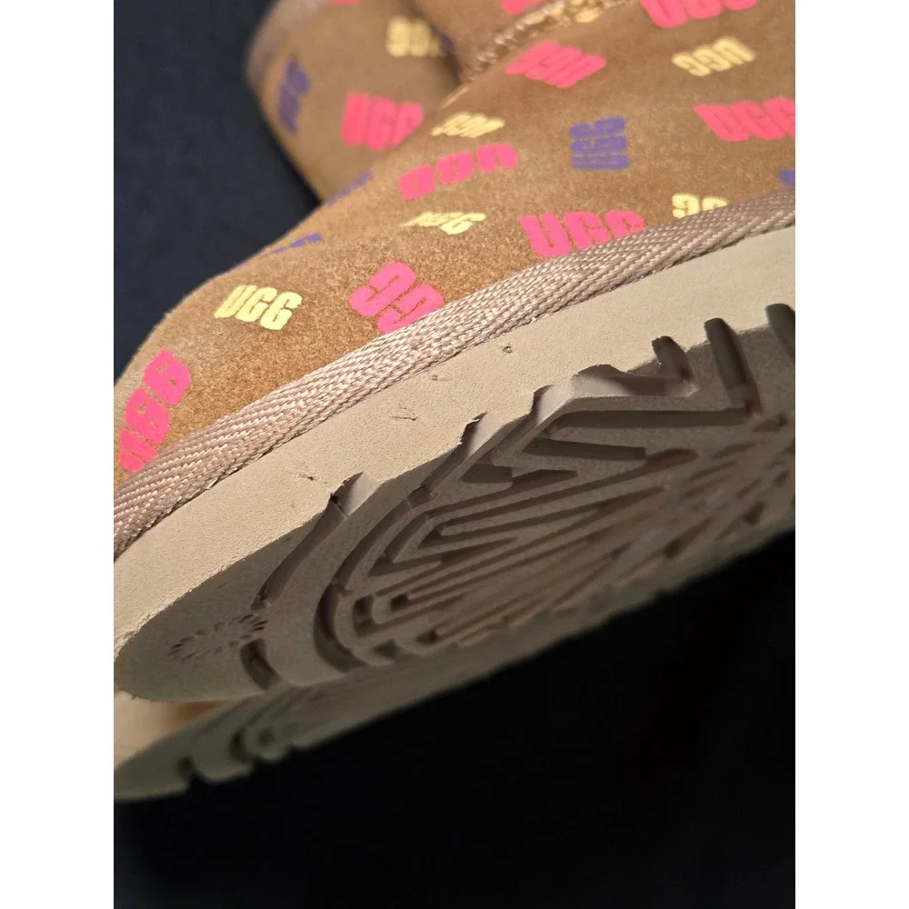 UGG toddler mini